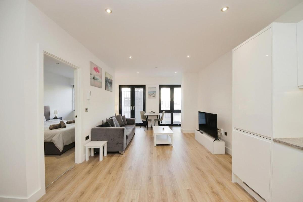 Modern Comfort 1 Bed Apartment Broadoaks, Sulihull Solihull Exterior foto